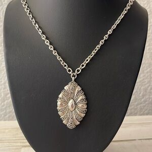 Beautiful Rare Lois Hill Silver Hammered Filigree Large Pendant Necklace.